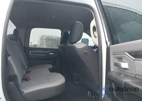 2019 Ram 2500 Big Horn 4X4 6'4 Box z USA, uszkodzony, nr VIN 3C6UR5DL8KG519005